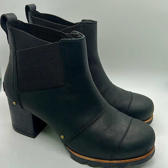 Sorel Shoes - Sorel Addington Chelsea Black Leather Ankle Boots Booties Shoes **Size 8.5**🌸🌸